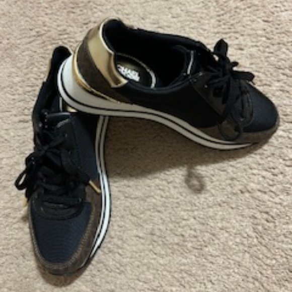 Women's Sneakers Tennis Shoes Michael Kors Size 6M - Picture 1 of 5